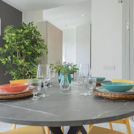 Panorama By Rent * Como